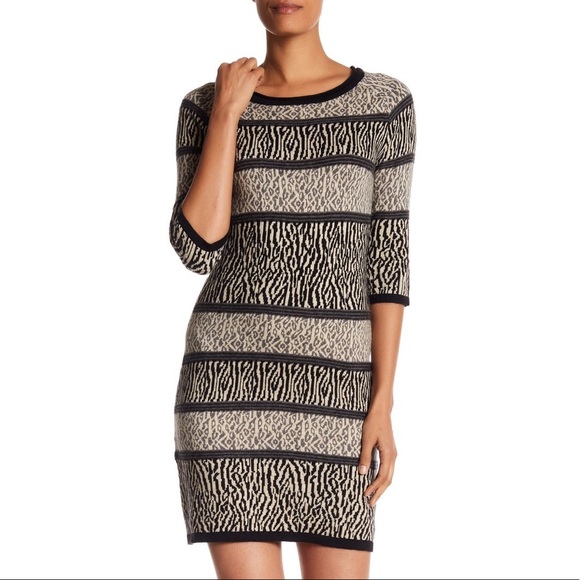 HP | Papillon Animal Print Panel Sweater Dress - Picture 2 of 3